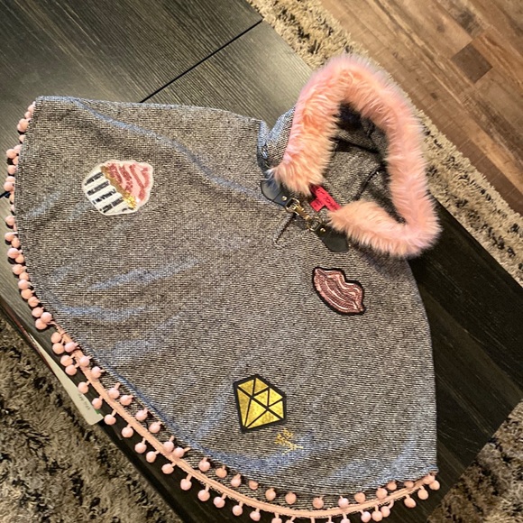 Betsey Johnson Other - Betsey Johnson size 5 (girls) tweed cape shrug shawl perfect condition!!❤️💗
